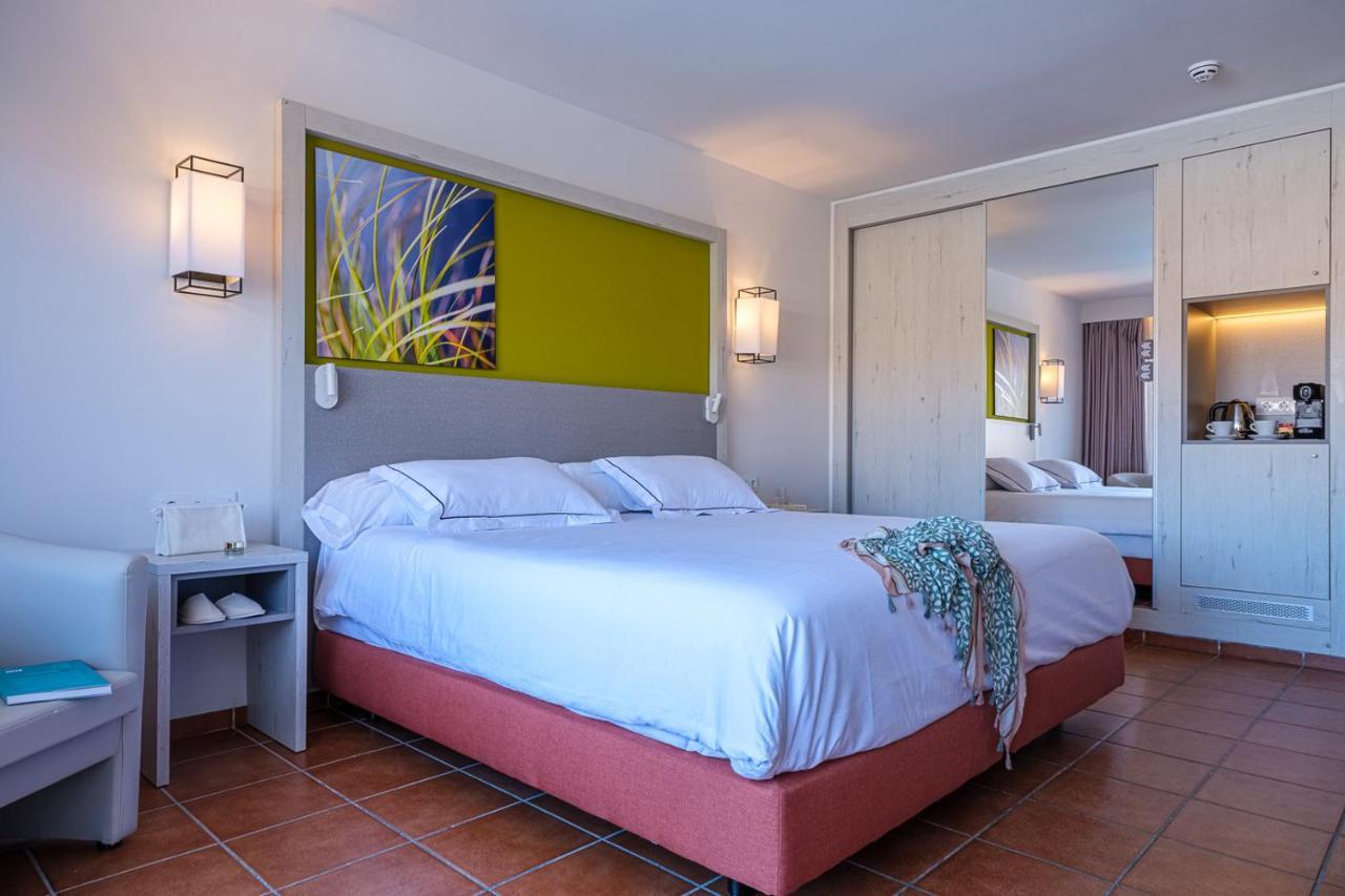 Oassium Hotel - Adults Only La Pineda Bagian luar foto